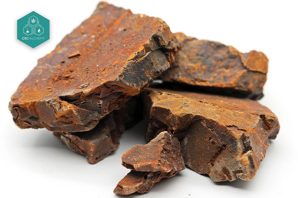 The beauty of Lebanese red hashish, a work of art in resin.