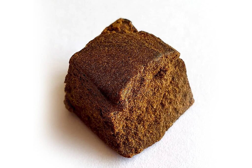 Lebanese hashish: characteristics and production methods.