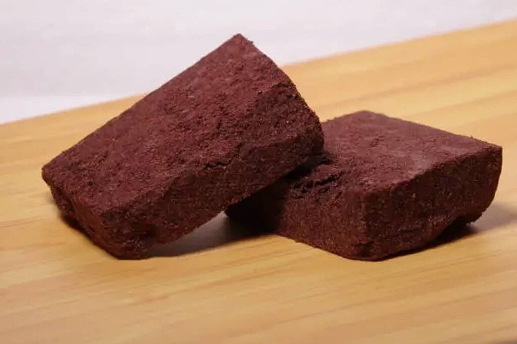 Buy Red Lebanese Hash and experience its signature earthy and fruity aroma.